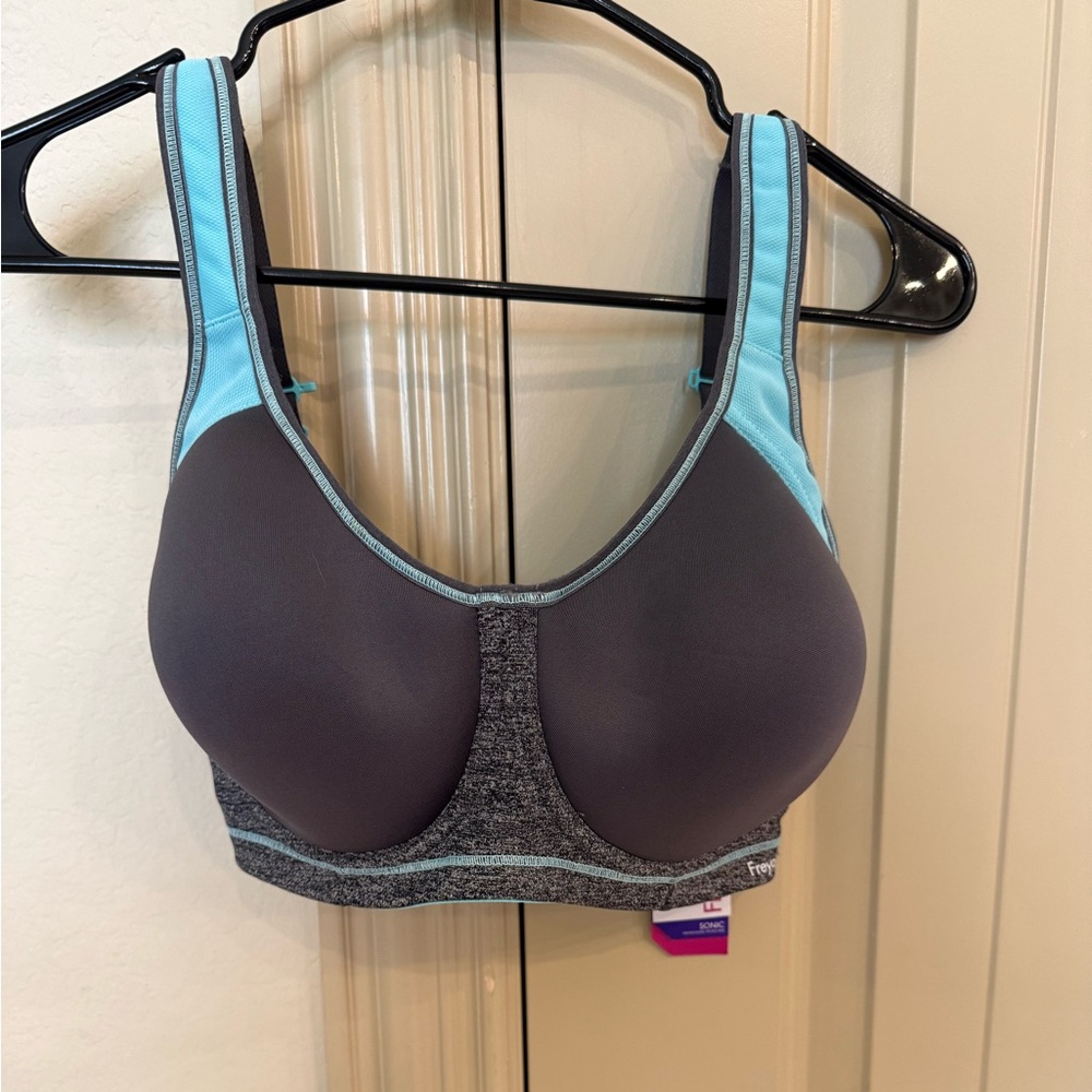 Freya Sonic Sport Underwire Spacer Bra size 30H - Picture 4 of 11